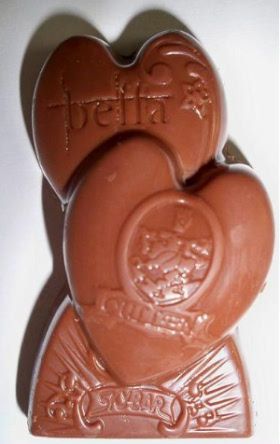 new-moon-chocolate-creme-heart-candy1.jpg