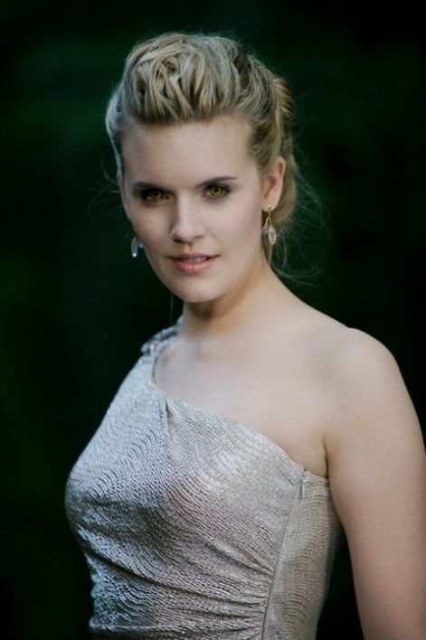 twilight-saga-breaking-dawn_-jewelry_by_swarovski_2.jpg